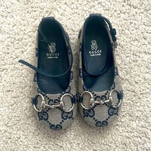 Authentic Gucci shoes size 4